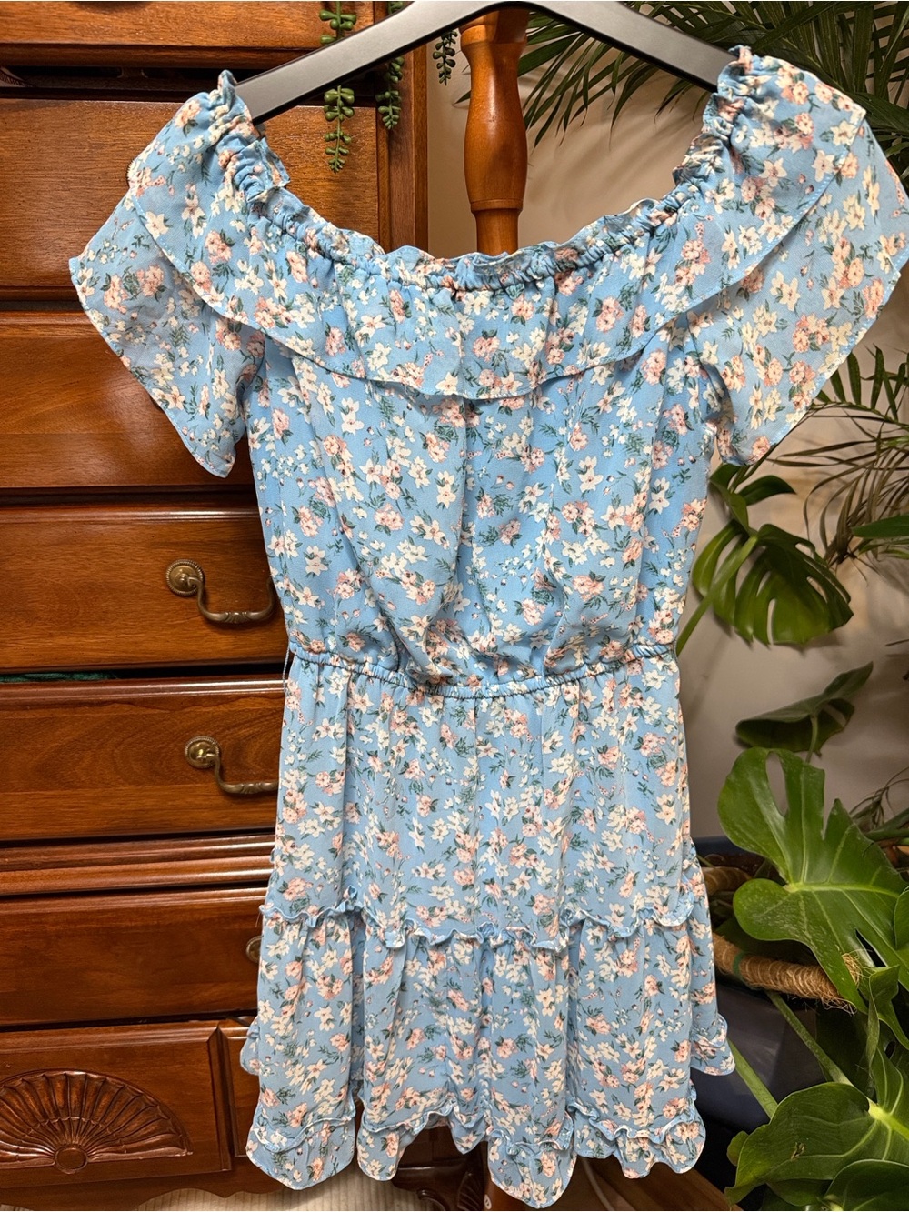 ✨ 3 for $15 sale - BeBop Blue Floral Off-Shoulder Mini Dress